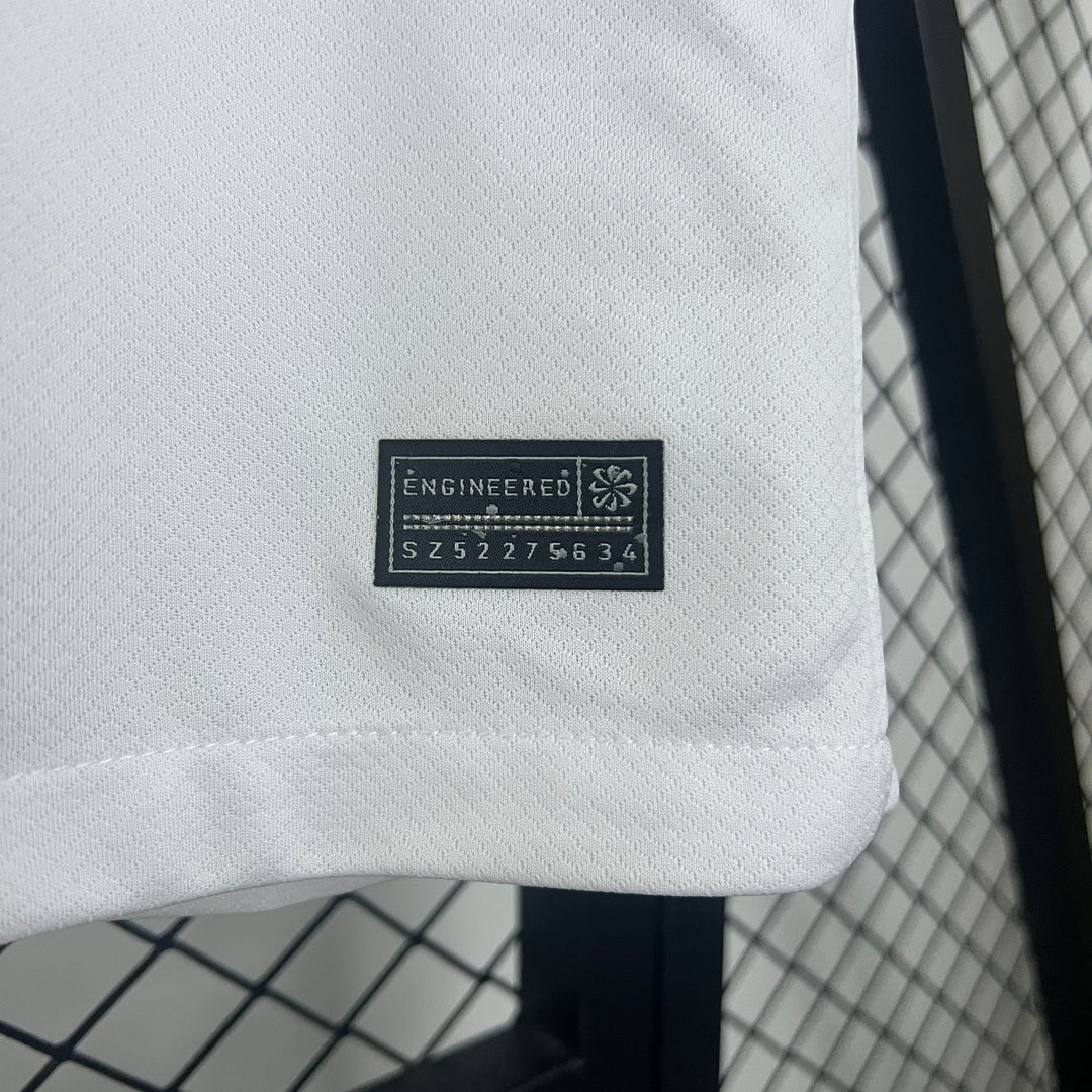Camisa Barcelona Edição Especial 25/26 Torcedor Nike Masculina - Branca