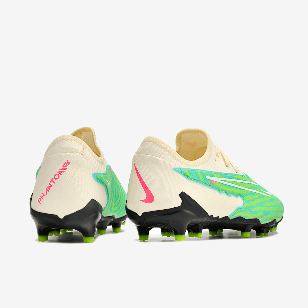 Chuteira Nike Phantom GX Academy Campo