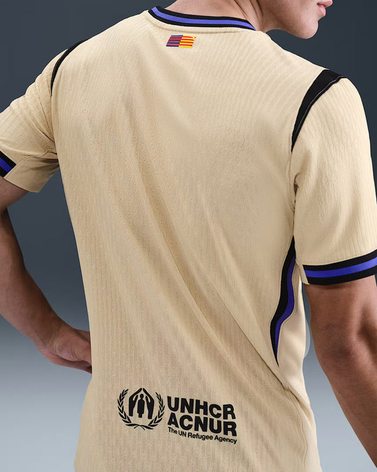 Camisa Barcelona Away 25/26 Jogador Kobe Masculina - Bege