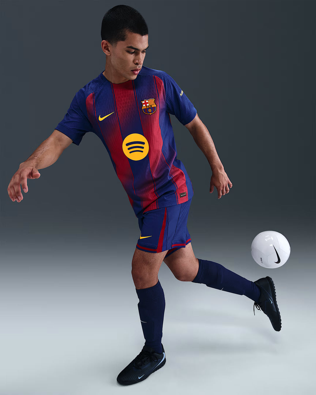 Camisa Barcelona Home 25/26 Jogador Nike Masculina - Grená