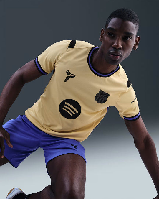 Camisa Barcelona Away 25/26 s/n° Torcedor Kobe Masculina - Bege