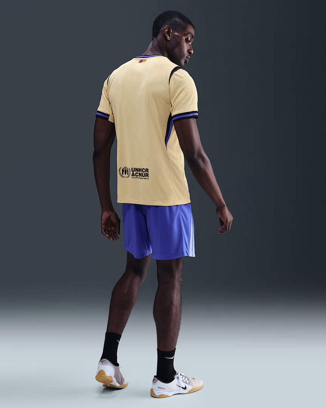 Camisa Barcelona Away 25/26 s/n° Torcedor Kobe Masculina - Bege